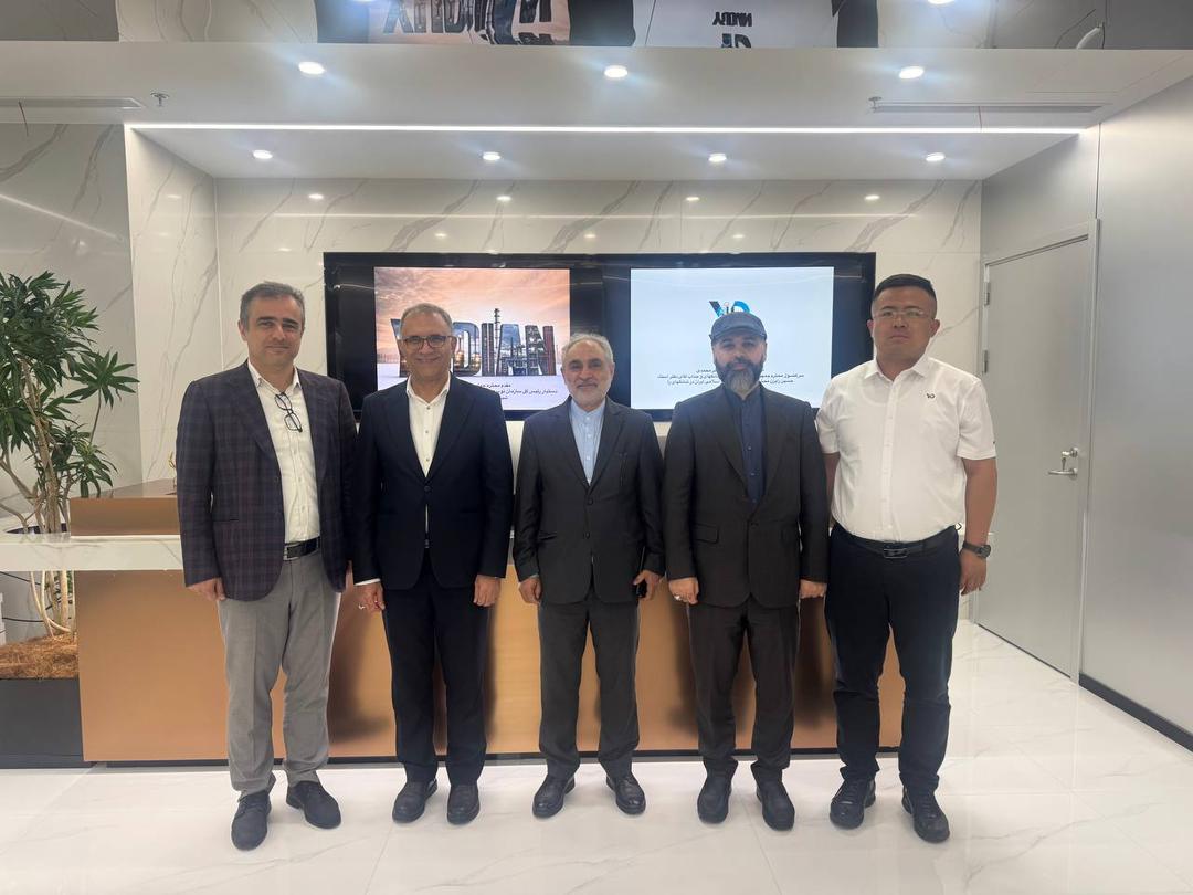 برگزاری جلسه با سرکنسول محترم ایران در شانگهای، دبیرکل محترم دفتر شرق آسیا، اقیانوسیه و شبه قاره هند سازمان توسعه تجارت و رایزن محترم بازرگانی ایران در شانگهای